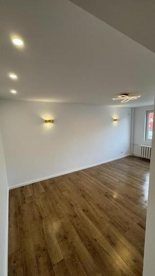 Apartament cu 3 camere în Ștefan cel Mare