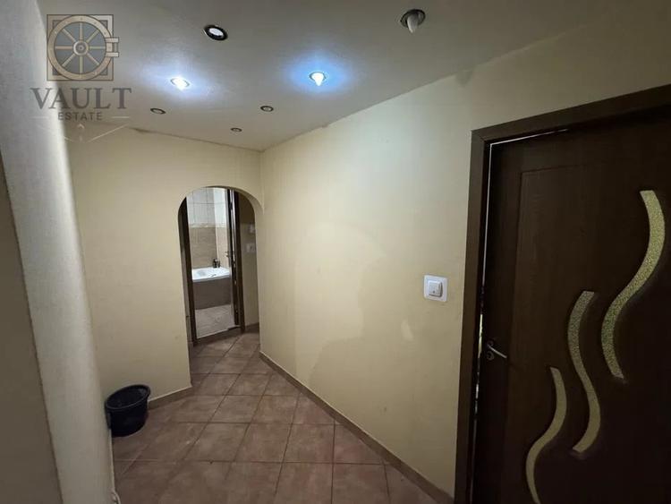 Apartament cu 4 camere decomandat, mobilat în Rahova