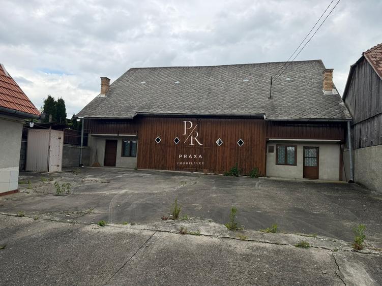 Casă individuală cu 30 camere cu Canalizare în Izvoru Crișului