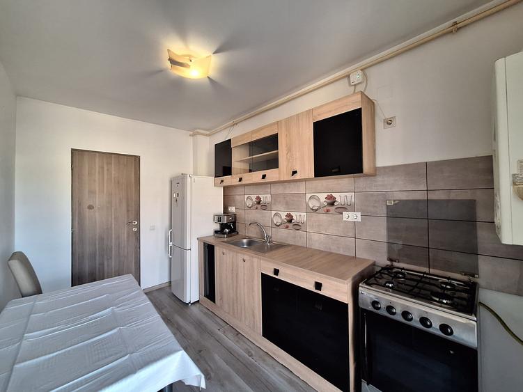 Apartament cu o camera decomandat, balcon, zona Florilor - 5