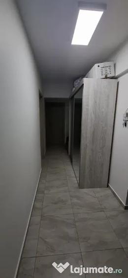 Apartament cu 3 camere decomandat în Bucium