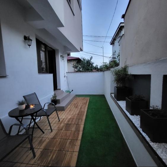 Apartament cu 2 camere semidecomandat, mobilat în Băneasa