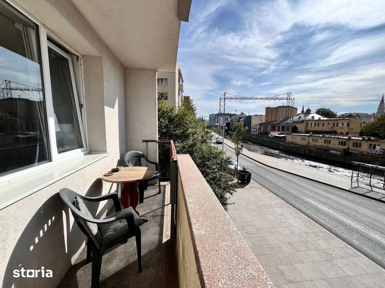 Apartament cu 3 camere decomandat în Gruia