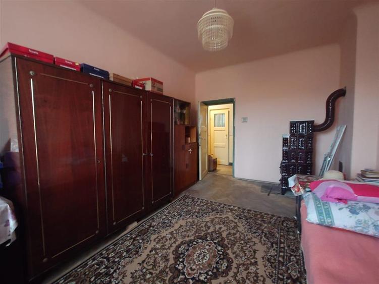Apartament cu 2 camere nedecomandat în Central