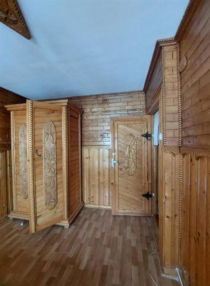 Apartament cu 3 camere decomandat în Tractorul
