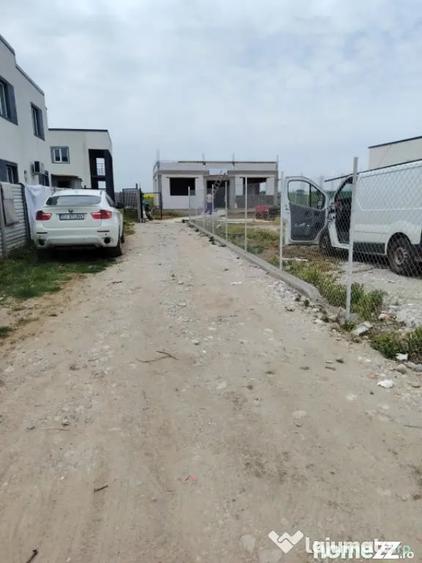Casă cu 3 camere cu Teren 400 Mp în Central