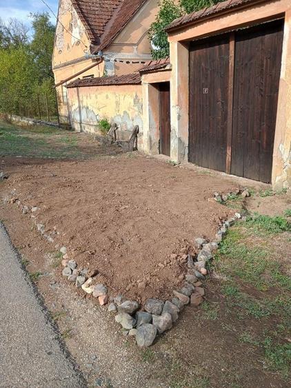 Casă cu 4 camere în Corbești