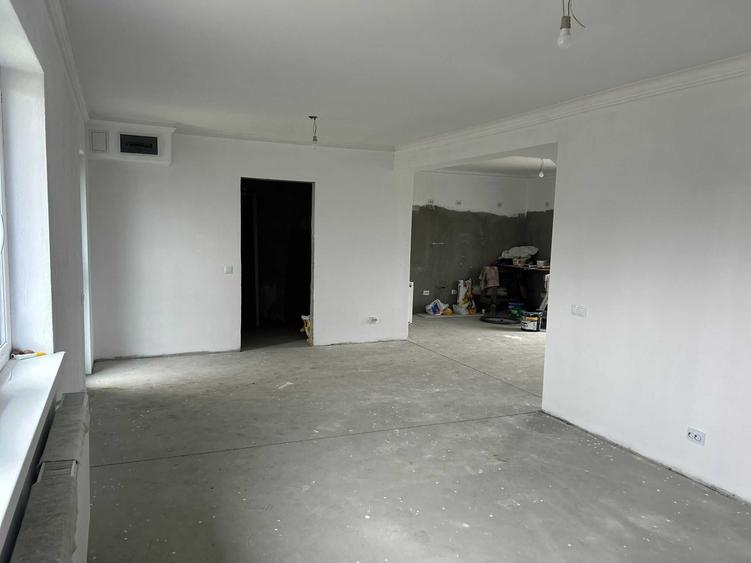Casă cu 3 camere în Central