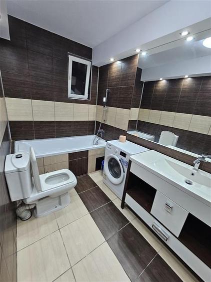 Apartament cu 3 camere decomandat, mobilat în Centrul Istoric