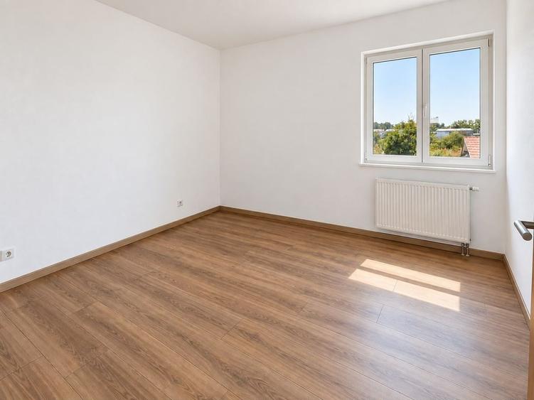 Apartament cu 3 camere decomandat în Apărătorii Patriei