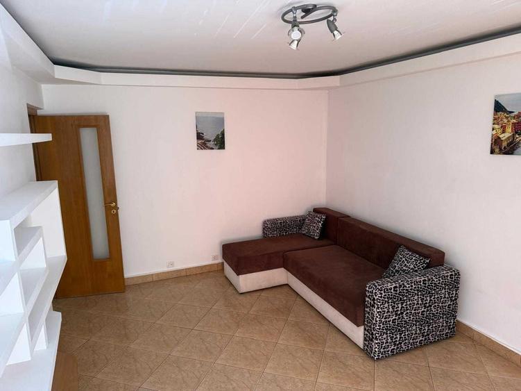Apartament cu 2 camere decomandat în Berceni