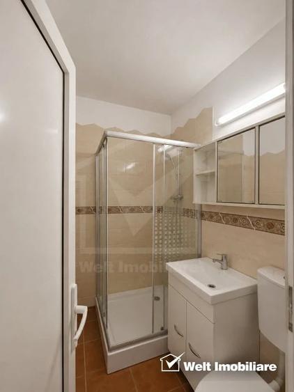 Apartament cu 4 camere decomandat în Plopilor