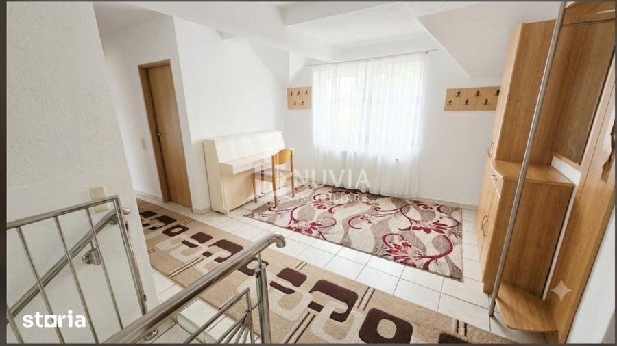 Casă cu 7 camere cu Teren 1500 Mp în Central