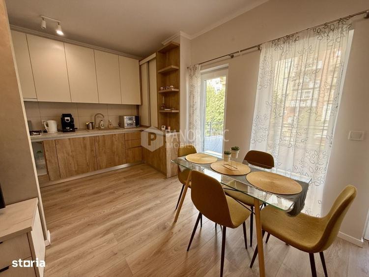 Apartament cu 3 camere în Micro 17