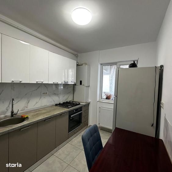 Apartament cu 2 camere decomandat în Apărătorii Patriei — fotografia 2