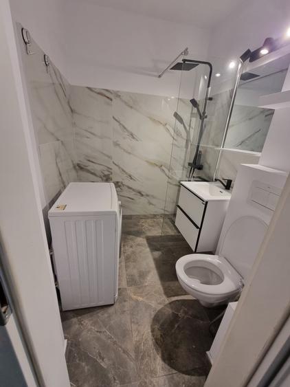 Apartament cu 3 camere semidecomandat în Cotroceni