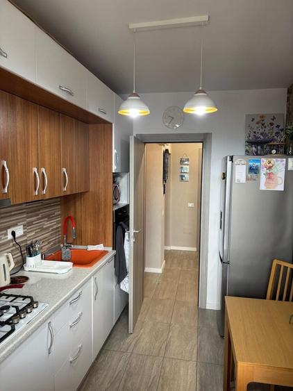 Apartament cu 2 camere decomandat în Fundeni