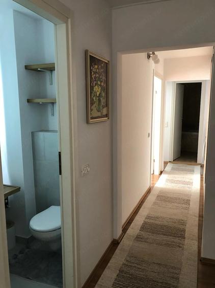 Apartament cu 3 camere decomandat, mobilat în Tineretului