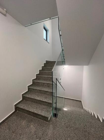 Apartament cu 3 camere decomandat în Aviației
