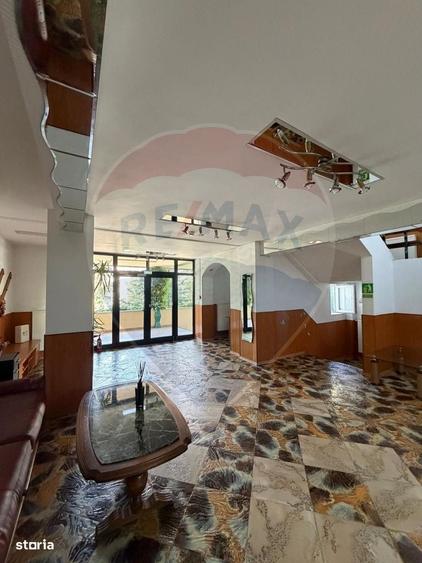 Spațiu comercial, de 1,440 mp, în Ultracentral