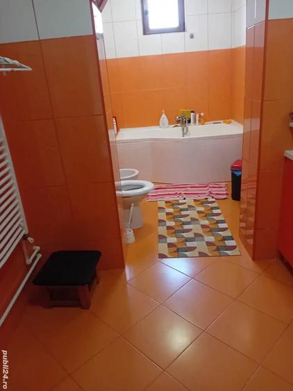 Casă cu 3 camere în Mihai Viteazu