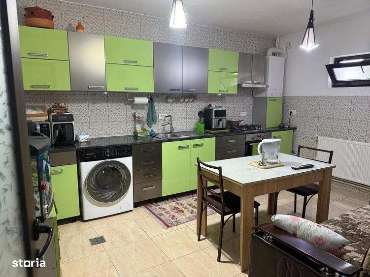 Casă cu 4 camere cu Teren 190 Mp în Chercea