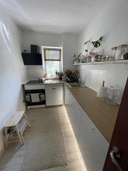 Apartament cu 3 camere semidecomandat în Metalurgie