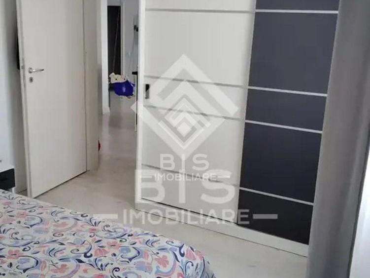 Apartament cu 3 camere semidecomandat în Cetății