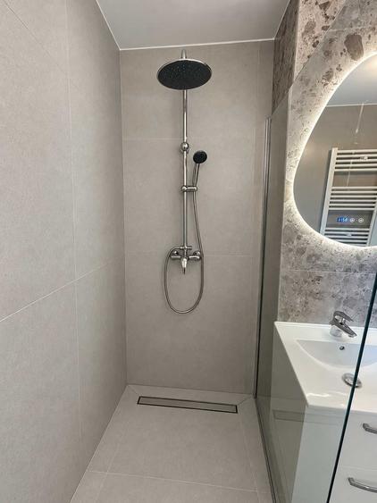 Apartament cu 3 camere decomandat în Lujerului