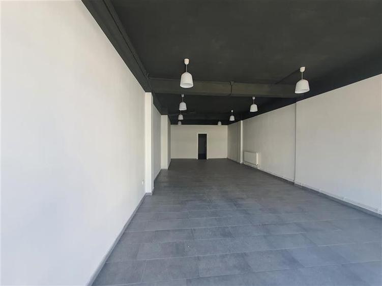 Spațiu comercial, de 86 mp, în Alecu Russo