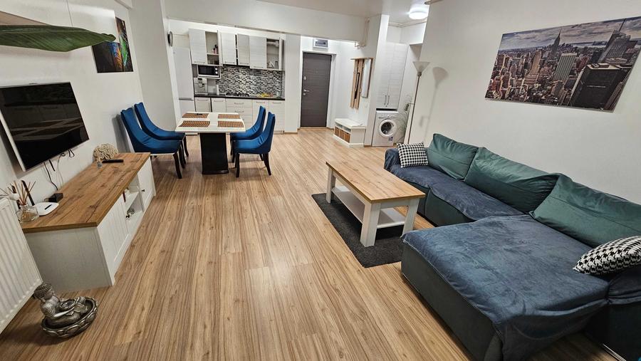 Apartament cu 2 camere decomandat în Central