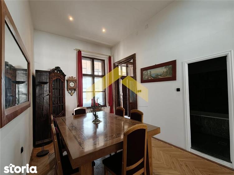 Apartament cu 4 camere semidecomandat în Malul Mureșului