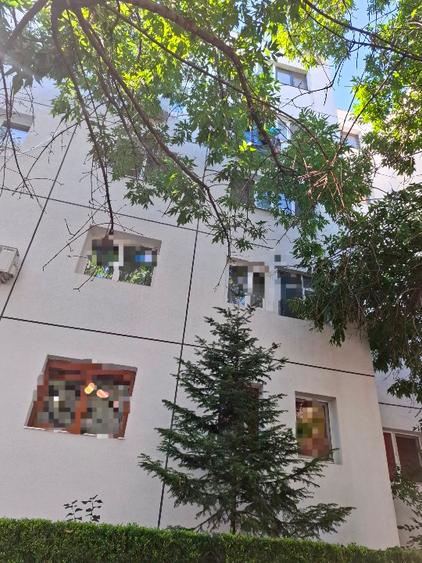 Garsonieră decomandată în 9 Mai