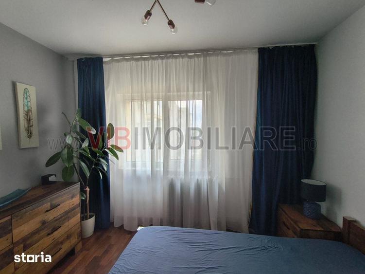 Apartament cu 2 camere semidecomandat în Tei