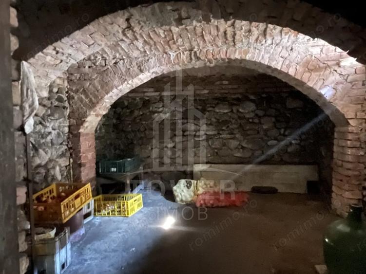Casă cu 3 camere cu Teren 1464 Mp în Porumbacu de Jos