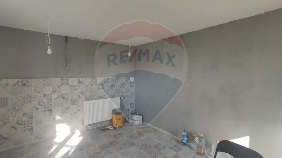 Casă cu 5 camere cu Teren 2324 Mp în Fughiu