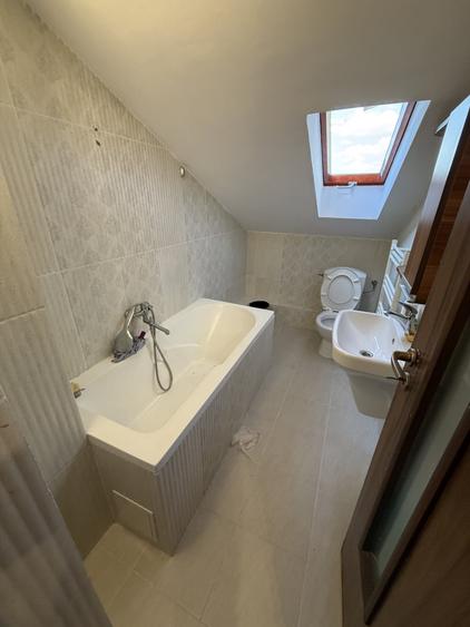 Exclusivitate!Com0%Ap 3 camere 53mp semidec,1 balcon,parcare cu CF Str.Florilor - 7
