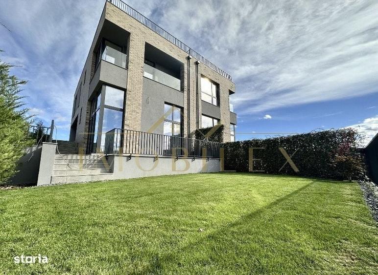 Casă cu 4 camere cu Teren 280 Mp în Borhanci