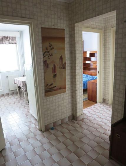 Apartament cu 2 camere decomandat în Micro 6