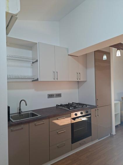 Apartament cu 2 camere semidecomandat în Ultracentral