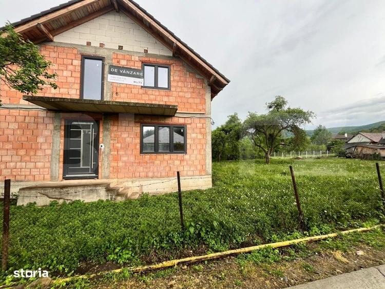 Casă cu 4 camere în Arcalia
