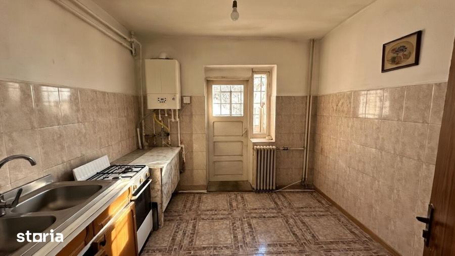 Apartament cu 2 camere decomandat în Calea București