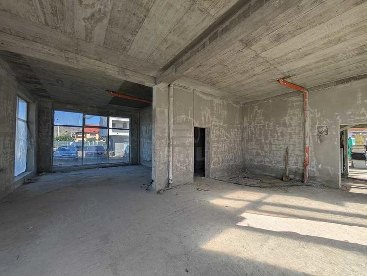 Spațiu comercial, de 100 mp, în Florești