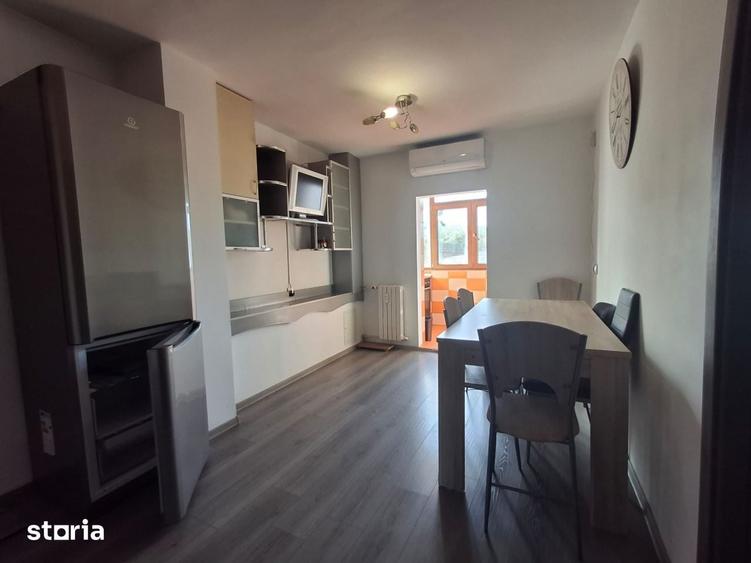 Apartament cu 3 camere decomandat în Brazda lui Novac