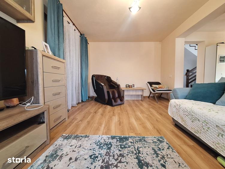 Casă cu 5 camere cu Teren 500 Mp în Giarmata