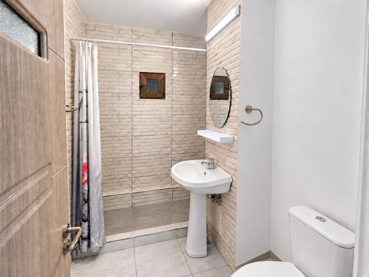 Apartament cu 3 camere decomandat în Gara
