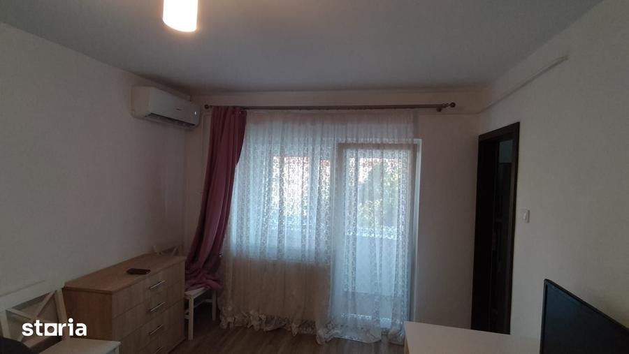 Garsonieră în Girocului