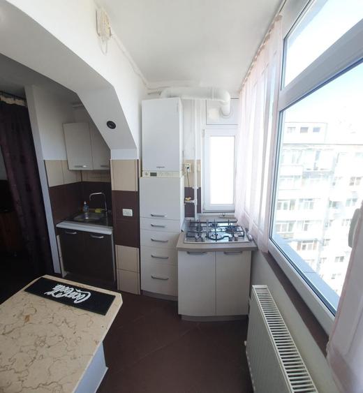 Apartament cu 2 camere decomandat în Km 4