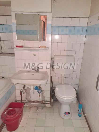Apartament cu 3 camere decomandat în Spitalul Județean