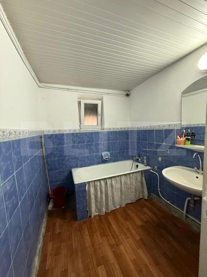 Casă individuală cu 4 camere cu Canalizare în Central